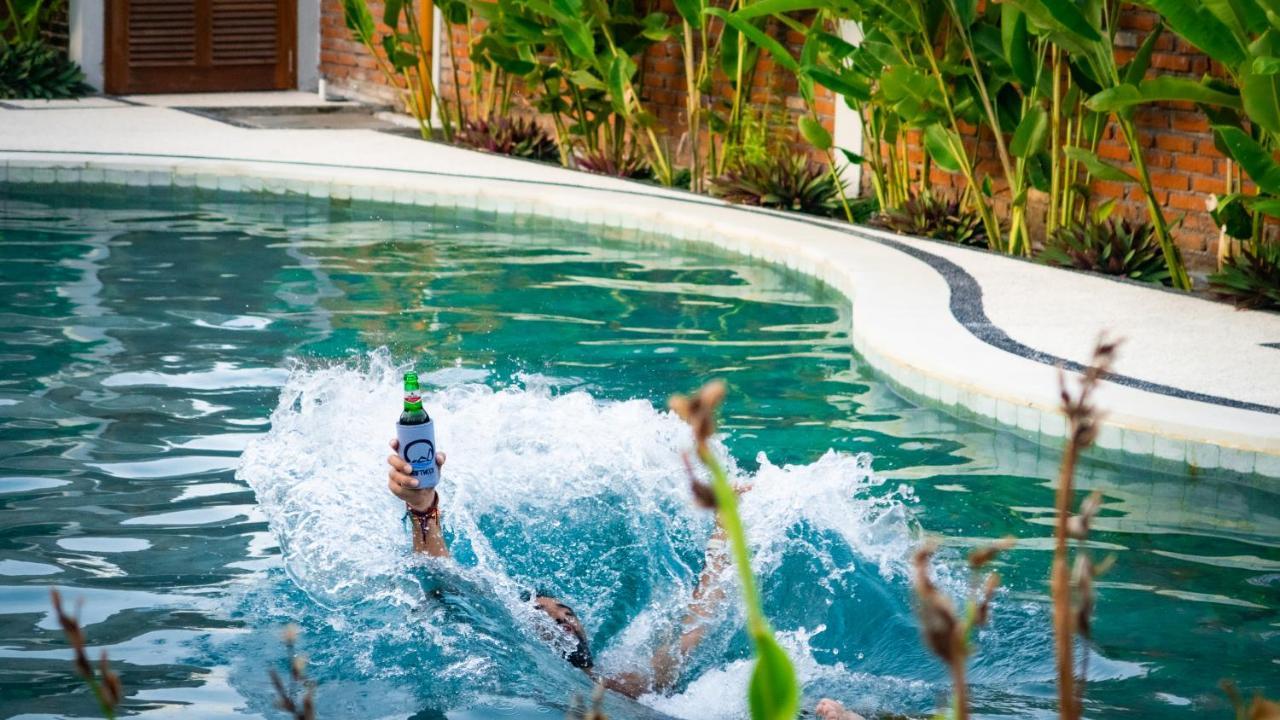 Driftwood Lombok Hotel Selong Belanak Exterior photo